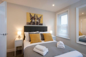 Flat D - Modern, top floor, 2 bedroom, 2 bathroom apartment in Central Southsea, Portsmouth